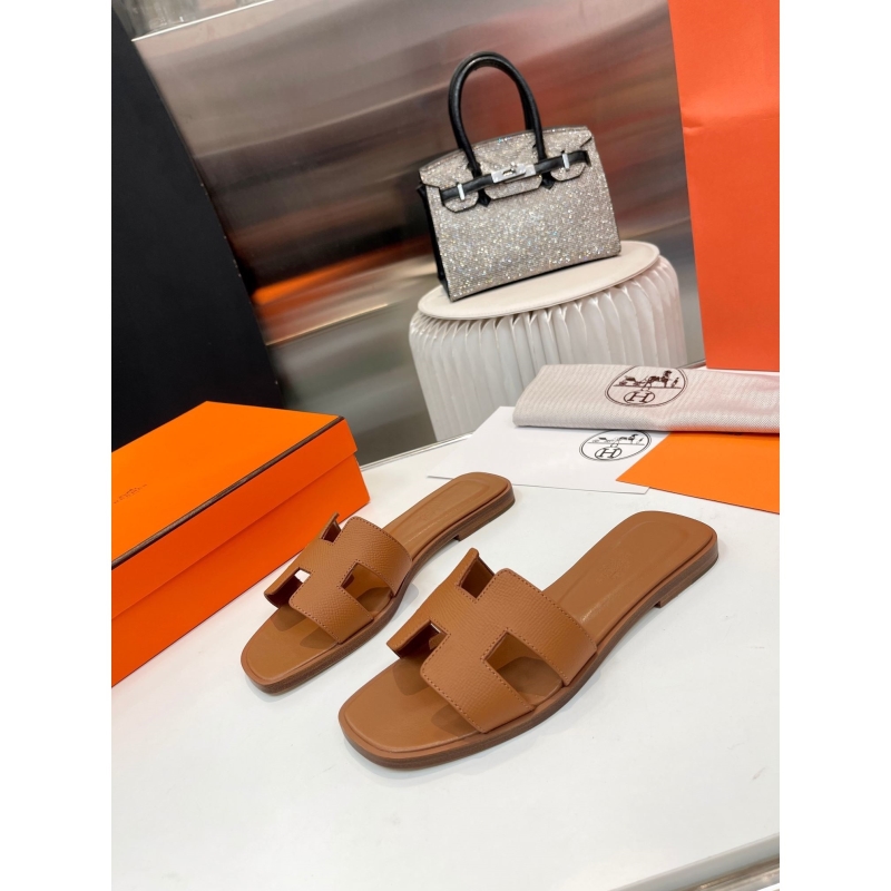 H**mes slippers